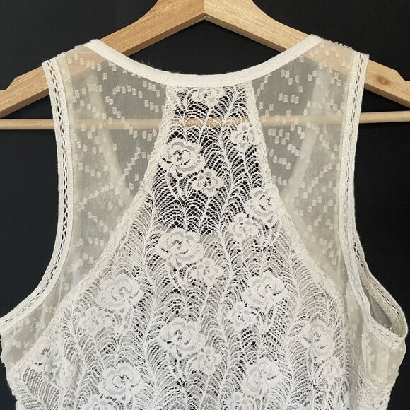 Miss Me Womens White Lace Sleeveless Tank Top M sheer summer top casual floral - Picture 7 of 8